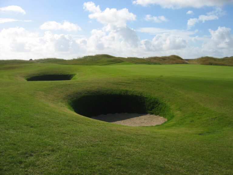 Marine Golf Club, Sylt, Germany - gathering effect of a typical links bunker