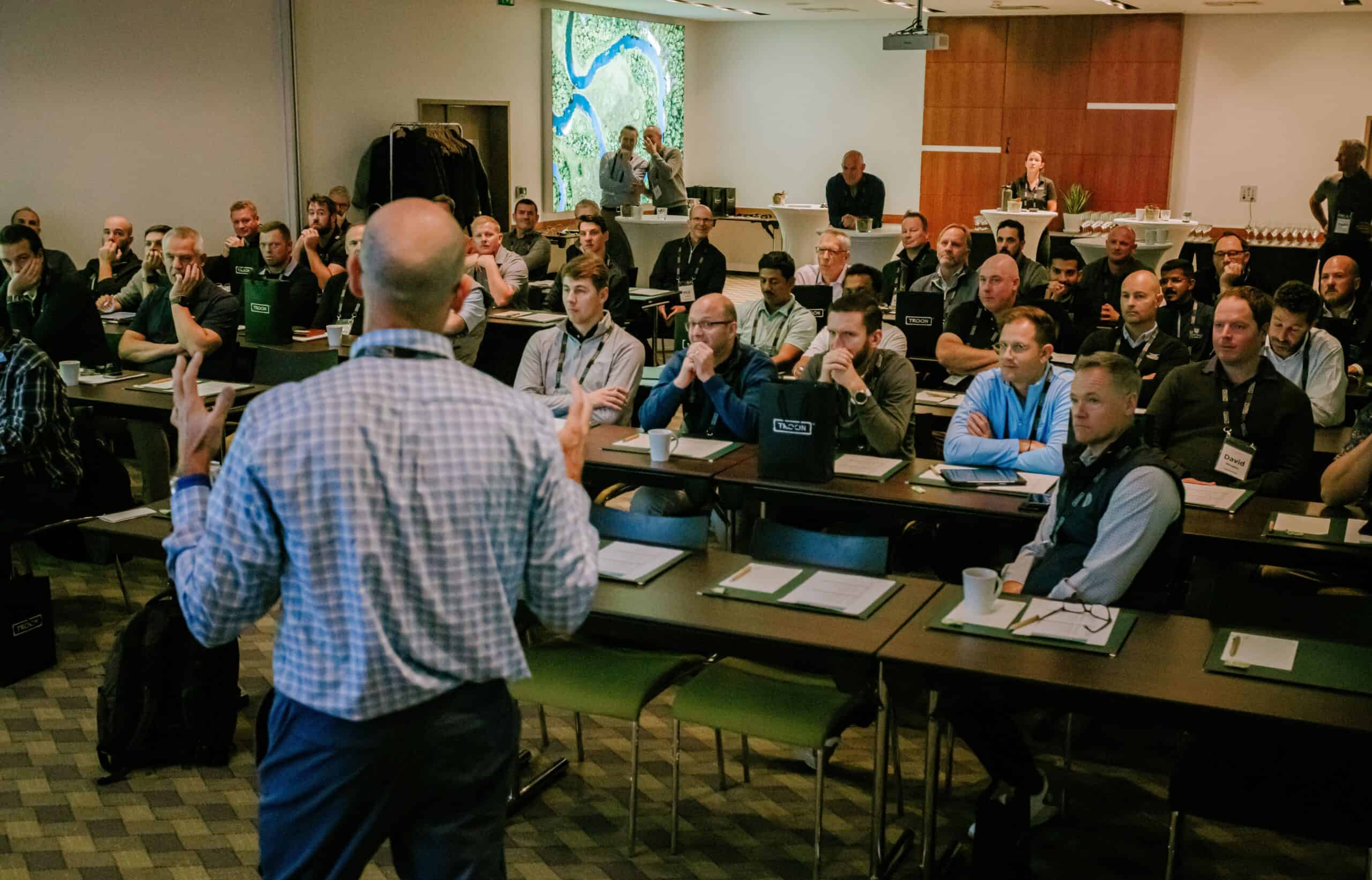 Dave Nicholls and attendees at Troon Int Agronomy Conf
