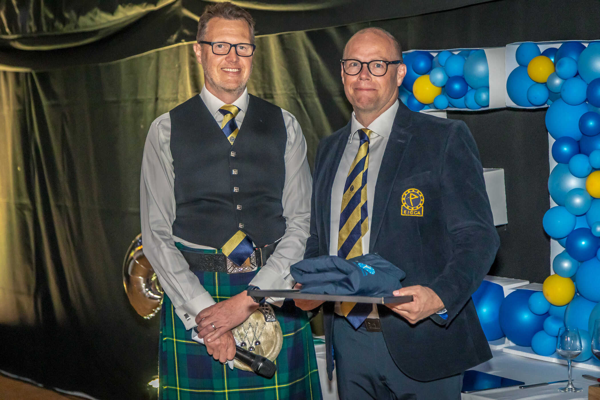 Handover of EIGCA Presidency at the Annual Meeting. Caspar Grauballe (right) to new President, Gary Johnston (left)