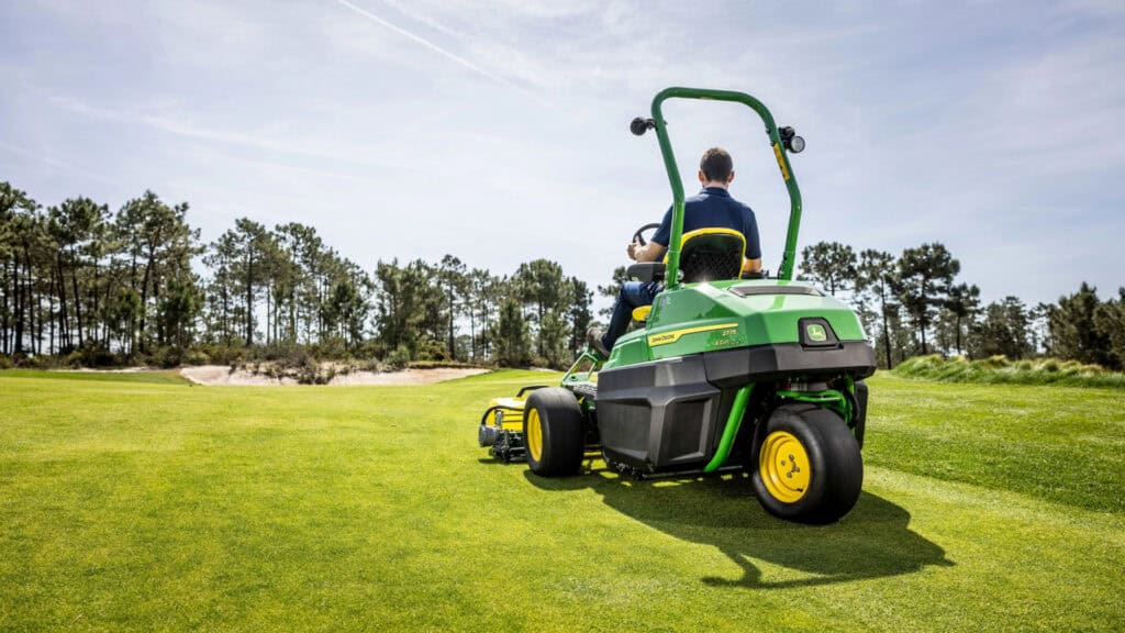 John Deere E-Cut
